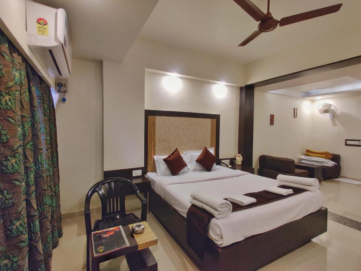 Hotel Ashwin Igatpuri, Pure Veg & Jain Food Extérieur photo