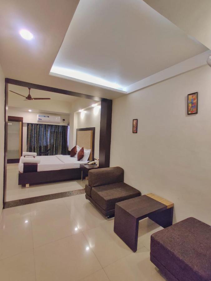 Hotel Ashwin Igatpuri, Pure Veg & Jain Food Extérieur photo