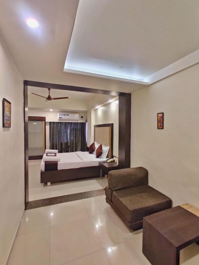 Hotel Ashwin Igatpuri, Pure Veg & Jain Food Extérieur photo