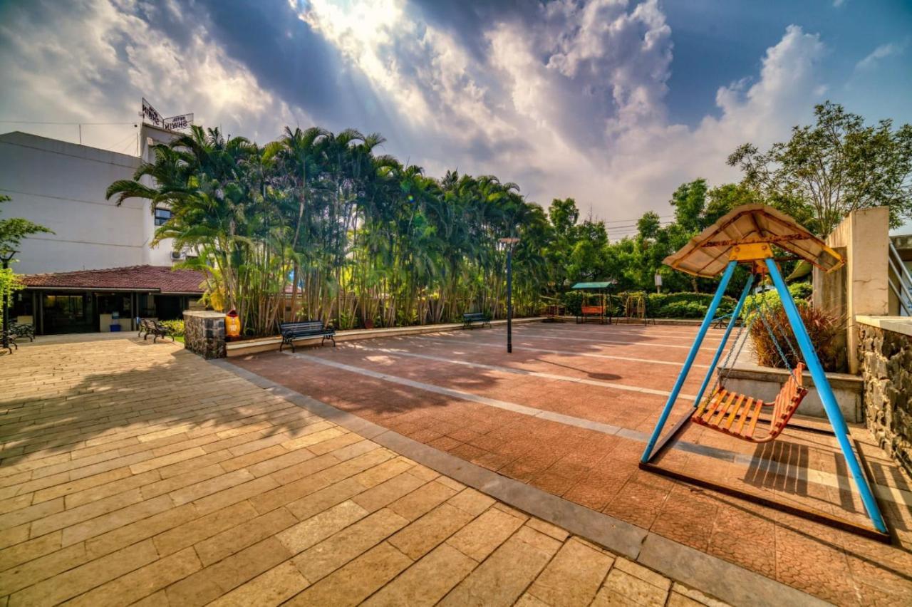Hotel Ashwin Igatpuri, Pure Veg & Jain Food Extérieur photo