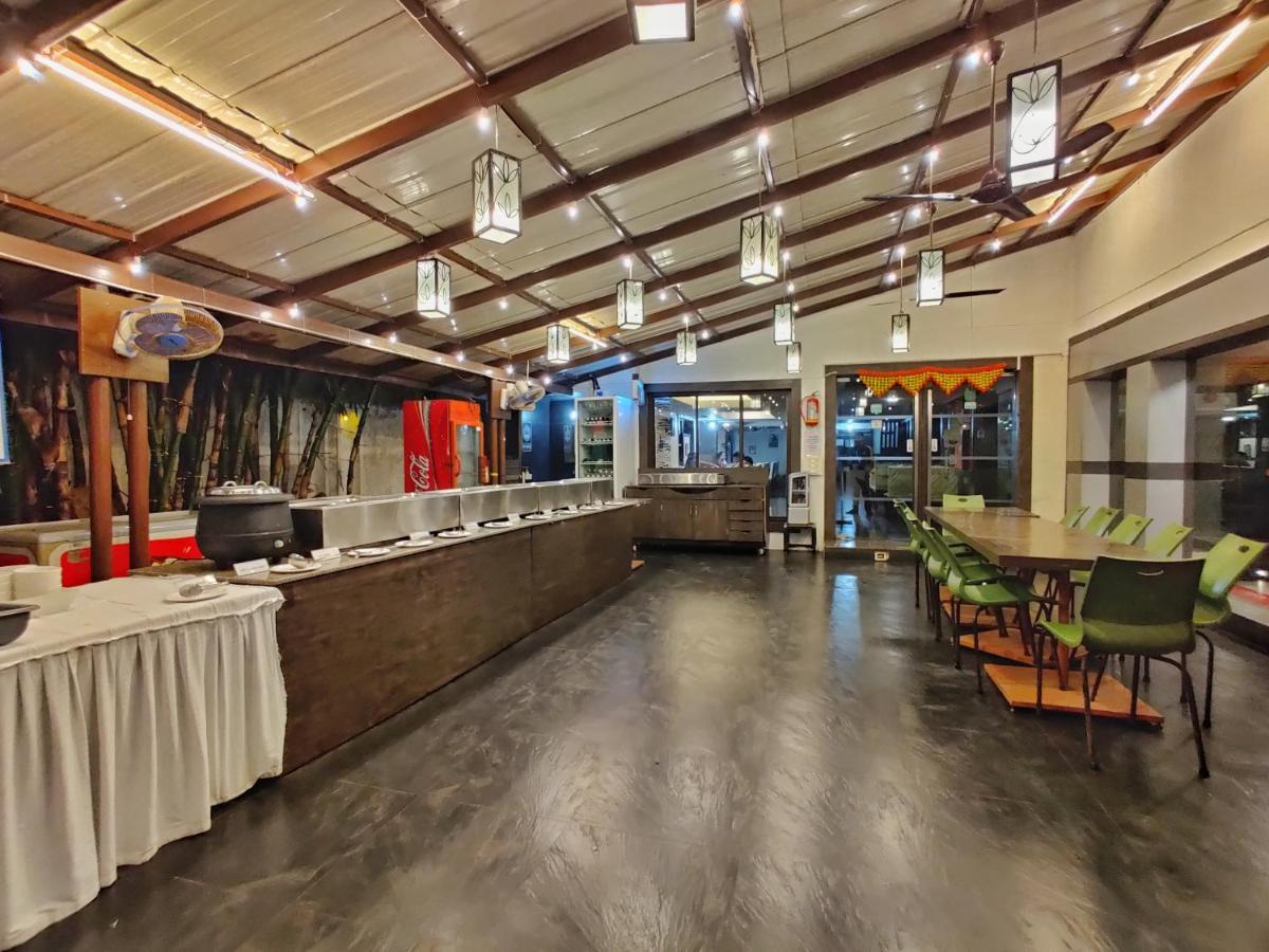 Hotel Ashwin Igatpuri, Pure Veg & Jain Food Extérieur photo