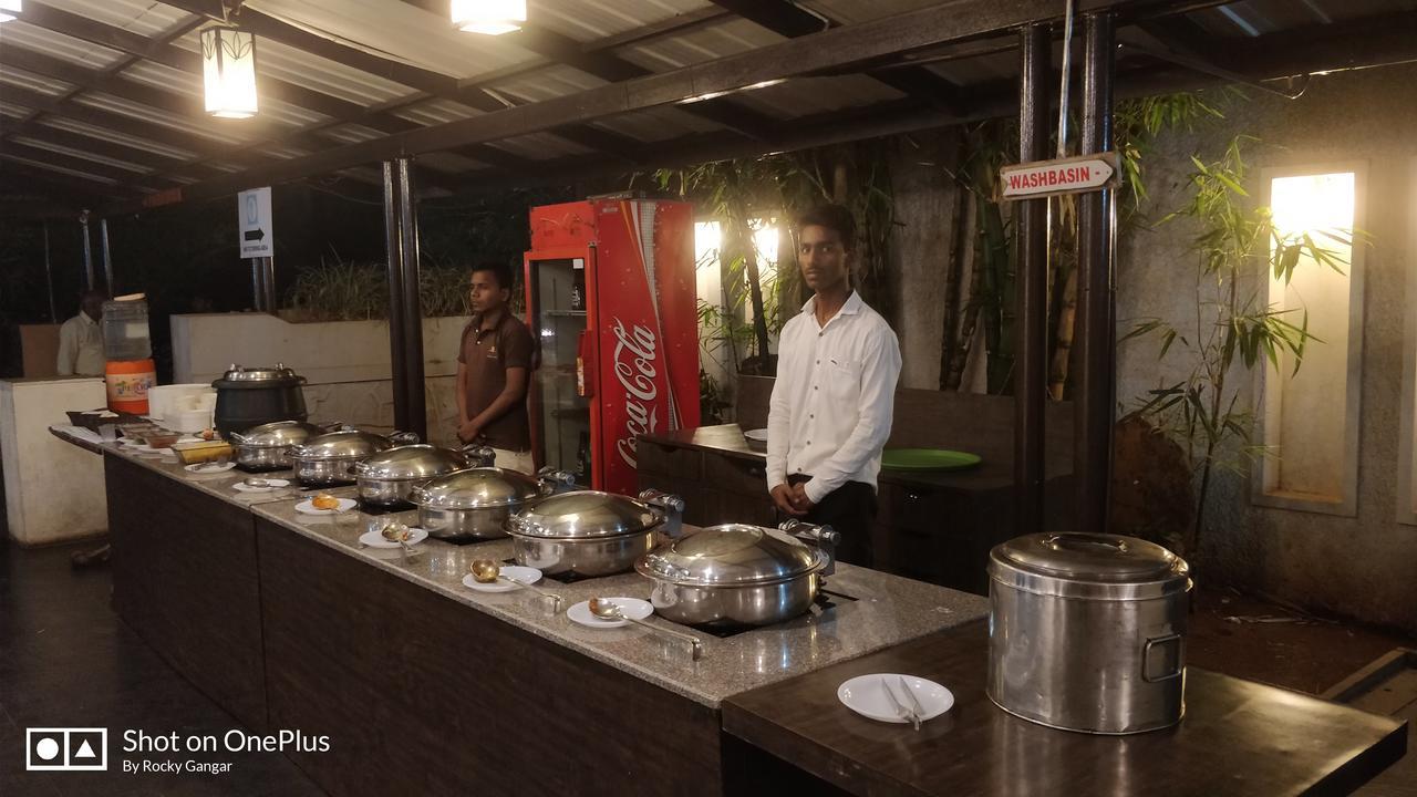 Hotel Ashwin Igatpuri, Pure Veg & Jain Food Extérieur photo
