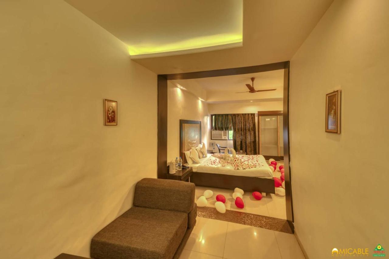 Hotel Ashwin Igatpuri, Pure Veg & Jain Food Extérieur photo
