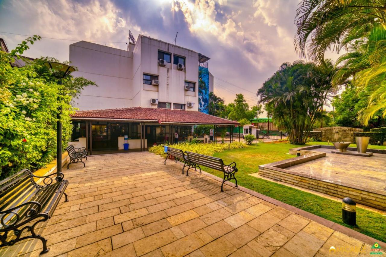 Hotel Ashwin Igatpuri, Pure Veg & Jain Food Extérieur photo